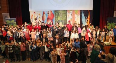 Çocuklar Yalçın Başkan'ın karne hediyesi ile eğlendi