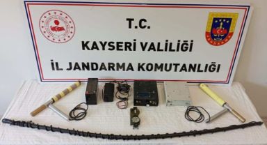 Define arayan 5 kişi suçüstü yakalandı