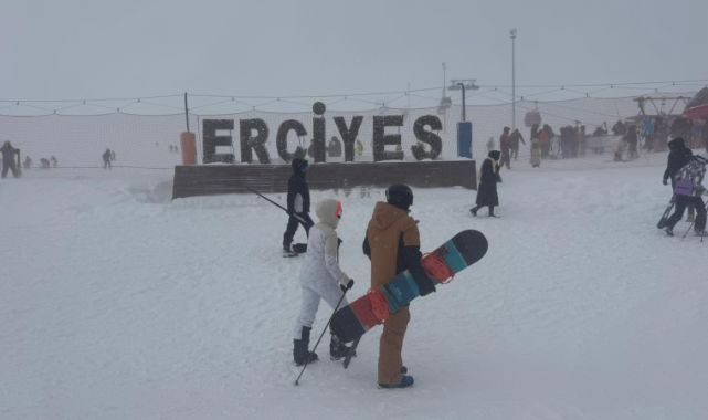 Erciyes'te kar kalınlığı 130 santime ulaştı