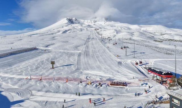 Erciyes'te 'sömestir' hareketliliği