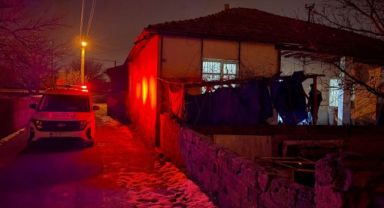 Hastanede 2 günlük bebeklerinin acı haberini aldılar