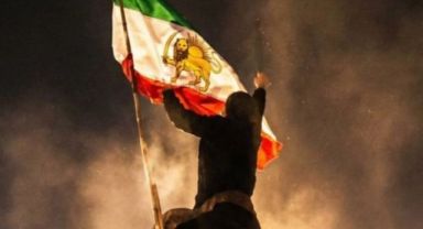 İran’da Ekonomik Öfke Büyüyor: Gösteriler 31 Eyalete Yayıldı, Ölü Sayısı 65’e Yükseldi