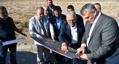 Kayseri Büyükşehir'den kırsala 108.9 milyon TL'lik kilitli parke yatırımı
