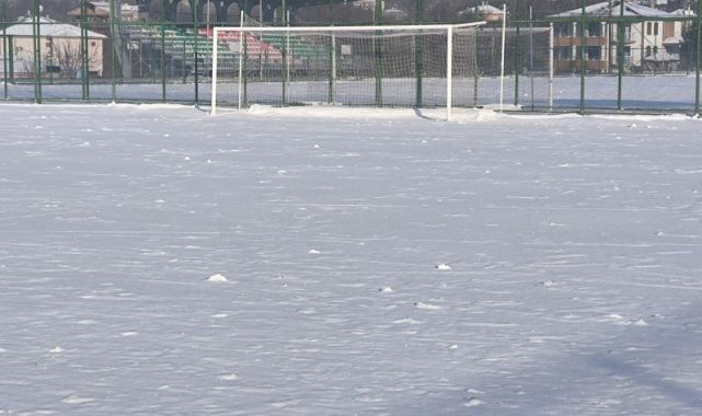 Kayseri’de amatör maçlara kar engeli