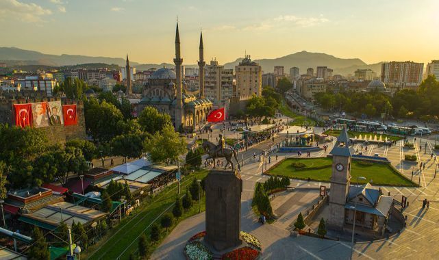 Kayseri protokolünden Miraç Kandili mesajları