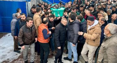 Krikonun kayması ile otobüsün altında kalan genç toprağa verildi