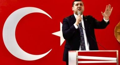MHP'li Baki Ersoy'dan Bayrak Saldırısına Sert Tepki: O Hainlerin Eli Mutlaka Kırılacaktır