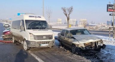 Nalçik Bulvarı’nda Buzlanma Kazası: 14 Araç Birbirine Girdi!