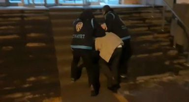 Polise çarpıp kaçtıktan sonra olay yerinde yakalanan şahıs tutuklandı