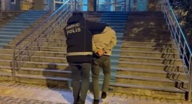 Sokak satıcılarına operasyon: 8 gözaltı