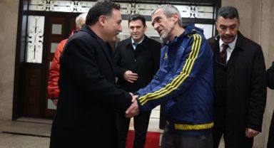 Vali Çiçek’ten ev ziyareti