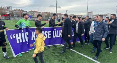 Baki Ersoy’dan Kayseri Ülküspor’a şampiyonluk maçında destek