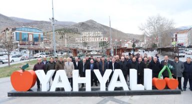 Başkan Büyükkılıç'tan Yahyalı ve Yeşilhisar'a Ramazan ayı ziyaretleri