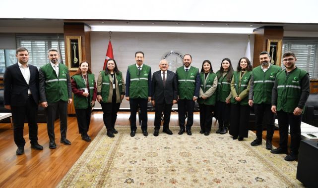 Başkan Büyükkılıç, Yeşilay Kayseri Şubesi'nin yeni yönetimini ağırladı