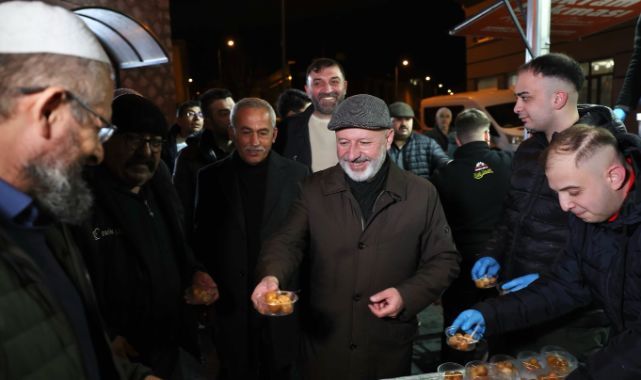 Başkan Çolakbayrakdar her gün bir mahallede