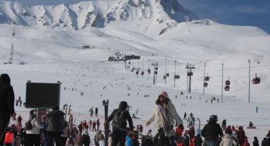 Erciyes'e sömestir bereketi: 1.4 milyon turist ziyaret etti