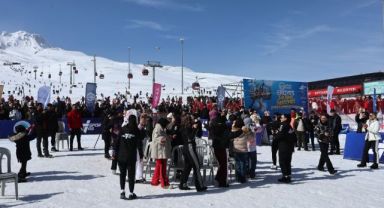 Erciyes Kış Spor Festivali'ne binlerce katılım