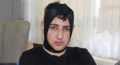 Eskişehir'de Okulda Muştalı Dehşet: Genç Öğrenci Felç Riskini Kıl Payı Atlattı!