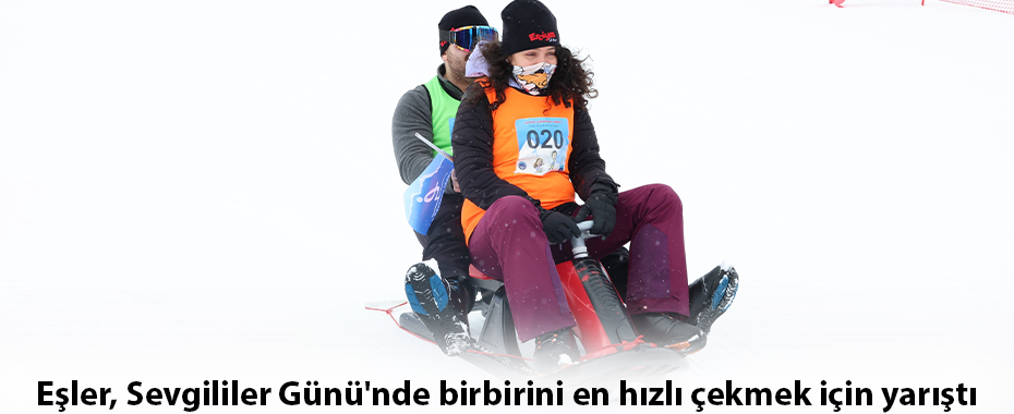 Eşler, Sevgililer Günü'nde birbirini en hızlı çekmek için yarıştı