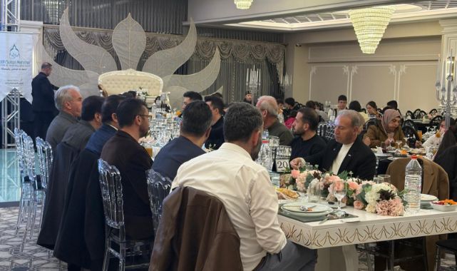 Fatih Sultan Mehmet Eğitim ve Yardımlaşma Vakfı iftarda buluştu