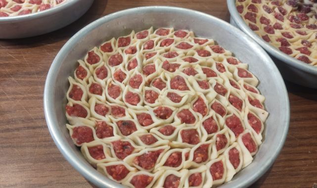 Kayseri’de asırlık lezzet tepsi mantısı iftar sofralarını süslüyor