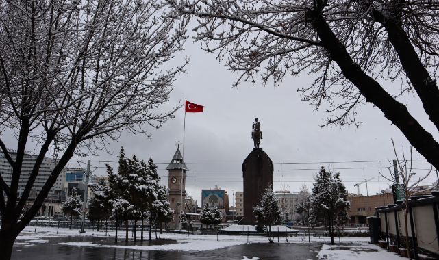 Kayseri’de kar yağışı etkili oldu
