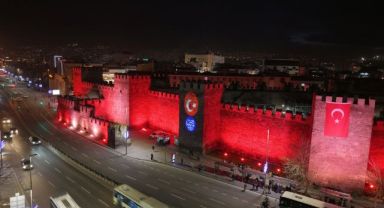 Kayseri'de Ramazan, ışık ve renk şöleni ile karşılandı