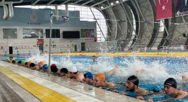 Kayseri'de “Yüzme Bilmeyen Kalmasın” projesi sürüyor