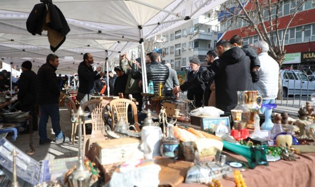Melikgazi Belediyesi’nden şehrin merkezinde ‘antika molası’