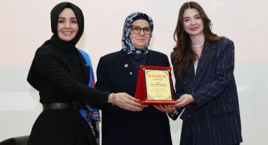 Milletvekili Böhürler, ERÜ’de gençlerle buluştu