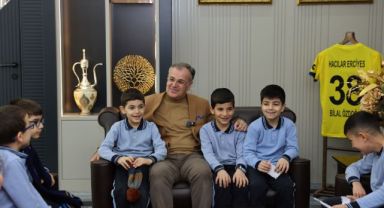Minik öğrencilerden Başkan Özdoğan'a ziyaret