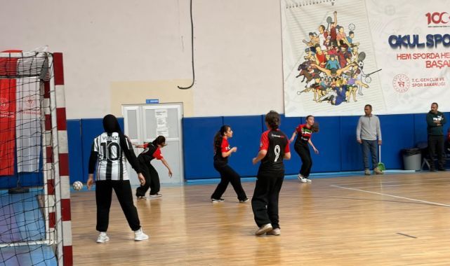 Okul Sporları Futsal İl Birinciliği müsabakaları devam ediyor