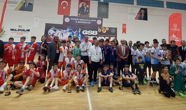 Okul Sporları Futsal Yıldızlar İl Birinciliği müsabakaları sona erdi