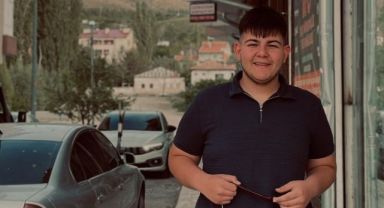 Otomobilin şarampole yuvarlandığı kazada ölen Kadir, son yolculuğuna uğurlandı