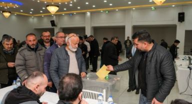 Pınarbaşı Esnaf Odası’nda üyeler Bedir’i seçti