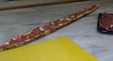 Ramazan’da pastırmalı pide, iftar sofralarında yerini alıyor