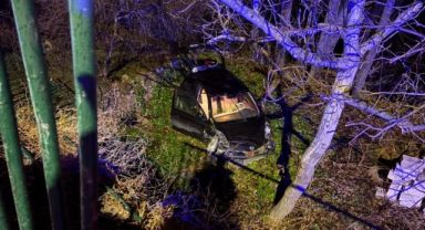 Talas’ta Korkutan Kaza: Ehliyetsiz Sürücü 5 Metrelik Duvardan Uçtu