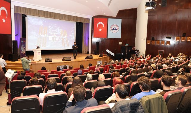 Türk Astronot Tuva Cihangir Atasever, ERÜ öğrencileri ile bir araya geldi