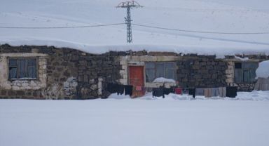 Türkiye'nin Nüfus Karnesi: Şehirler Büyüyor, Köyler Boşalıyor!