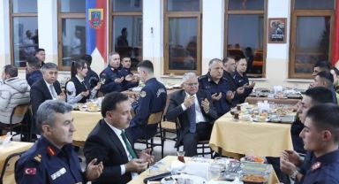 Vali Çiçek ve Başkan Büyükkılıç, jandarma personeliyle iftarda bir araya geldi