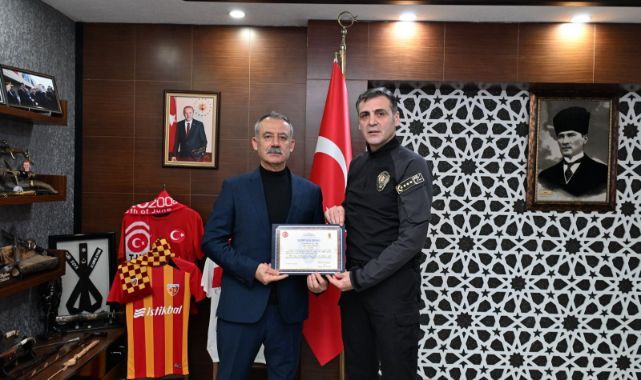 Yaş haddinden emekli polis müdüründen iddialara yanıt: Herhangi bir ilgim yok