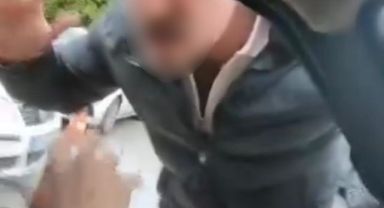 Ailesinin yanında saldırıya uğrayan sürücünün o anları kamerada