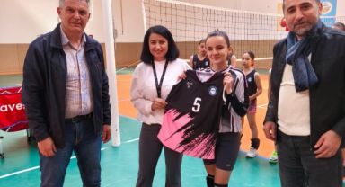 ASKON ERVA Spor Okulu öğrencilerine forma dağıtıldı