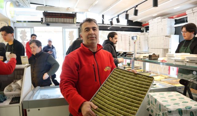 Baklavacılarda bayram mesaisi yoğunlaştı