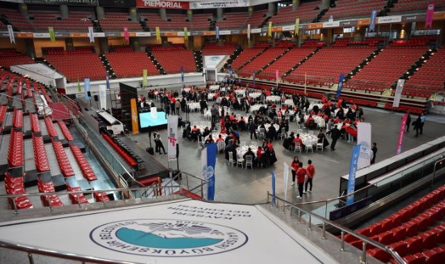 Başkan Büyükkılıç iftar sofralarında