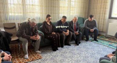 Başkan Büyükkılıç’tan kazada ölen tıp öğrencisi Yaren’in ailesine taziye ziyareti