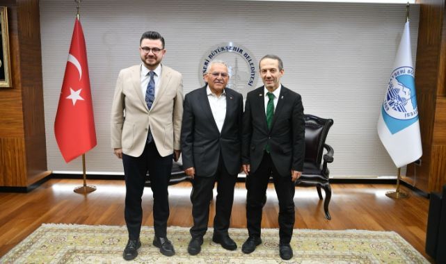 Büyükkılıç, Wushu Kung Fu Federasyonu Başkanı Akyüz ve heyetini ağırladı