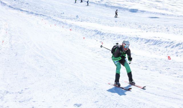 Erciyes Zirvesinde Dev Organizasyon: Uluslararası Dağ Kayağı Yarışları Tamamlandı