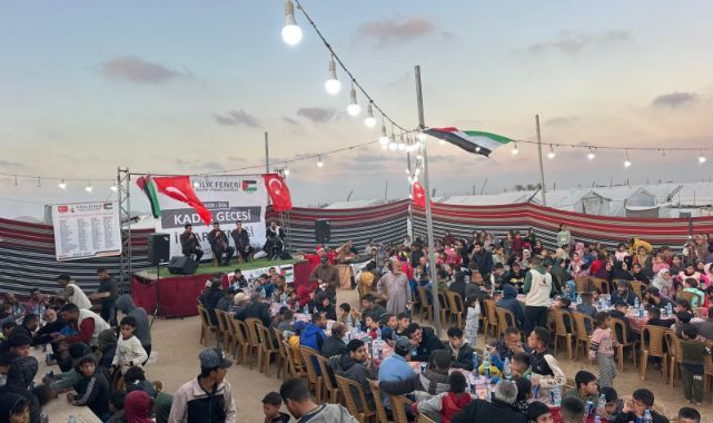 Gazze’de Kadir Gecesi’nde iftar programı düzenlendi 