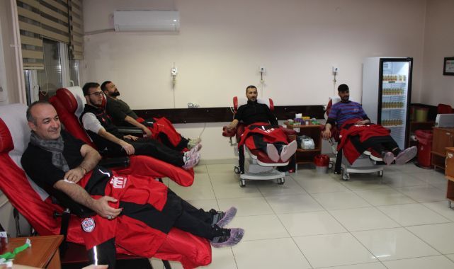 İftar yapıp kan vermeye koştular